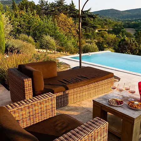 In Provence With Infinity Pool *