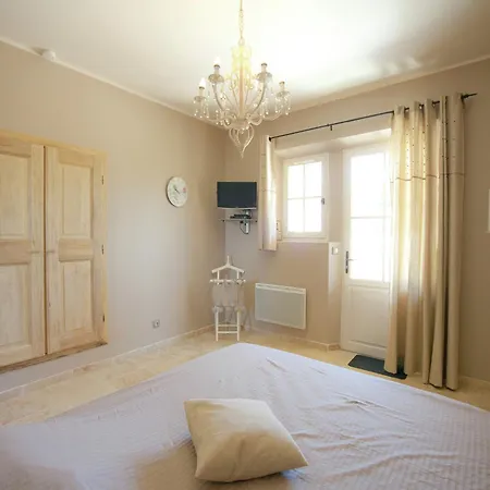 Villa In Provence With Infinity Pool *