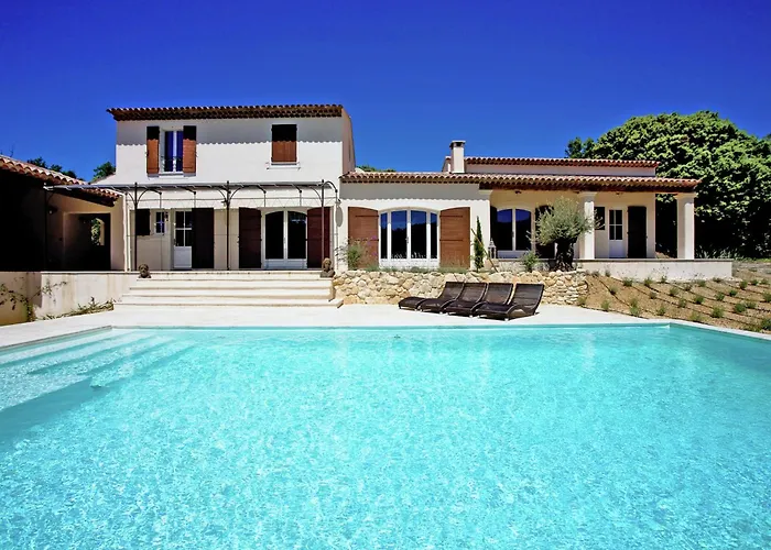 Villa In Provence With Infinity Pool