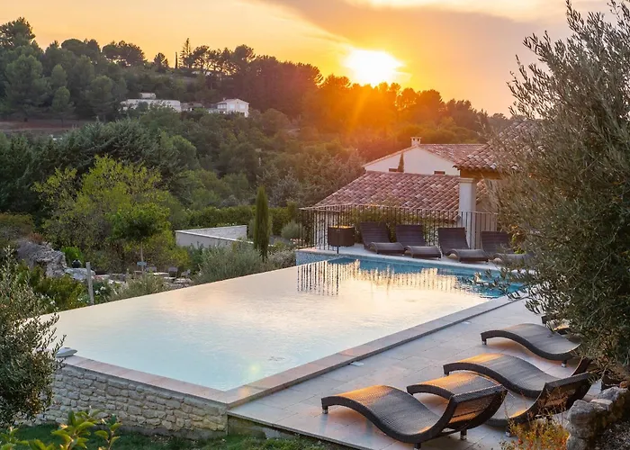 Villa In Provence With Infinity Pool *